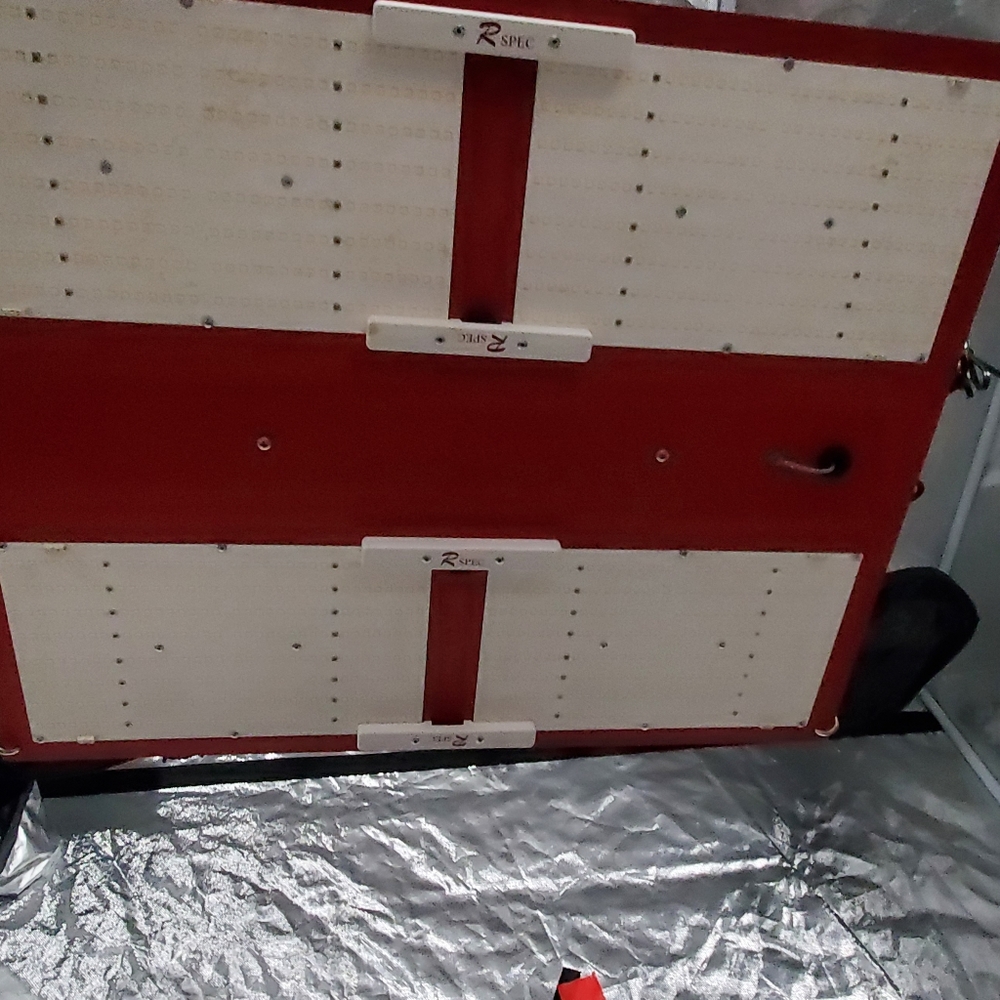 HLG 600 R spec led light